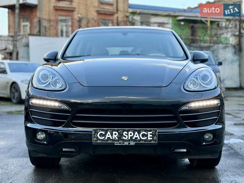 Внедорожник / Кроссовер Porsche Cayenne 2012 в Одессе