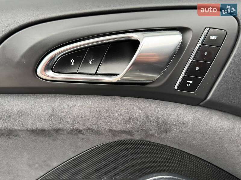 Внедорожник / Кроссовер Porsche Cayenne 2012 в Киеве фото 17 Внедорожник / Кроссовер Porsche Cayenne 2012 в Киеве