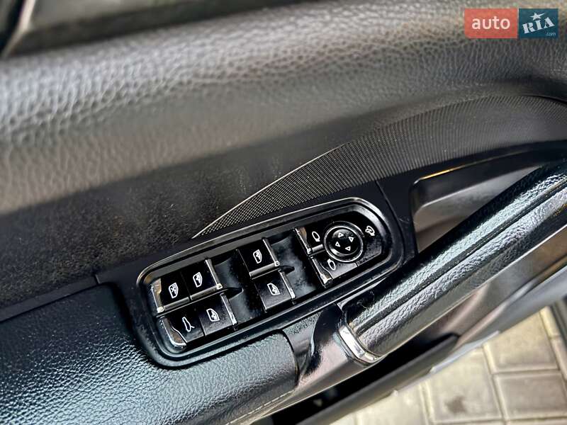 Внедорожник / Кроссовер Porsche Cayenne 2013 в Одессе