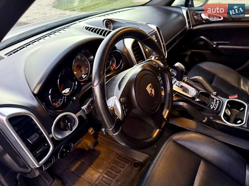 Внедорожник / Кроссовер Porsche Cayenne 2013 в Одессе