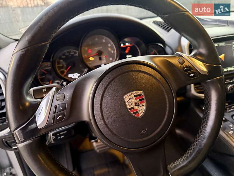 Внедорожник / Кроссовер Porsche Cayenne 2013 в Одессе