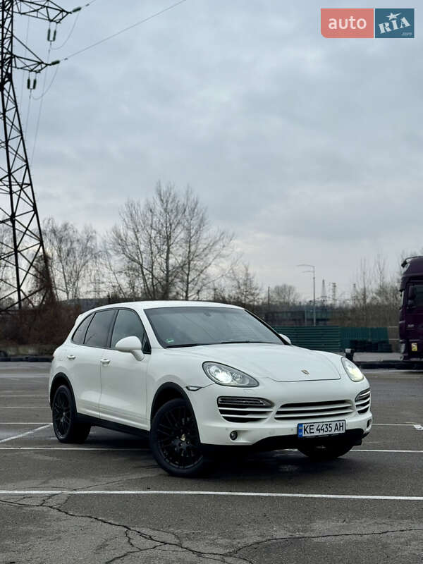 Внедорожник / Кроссовер Porsche Cayenne 2011 в Киеве