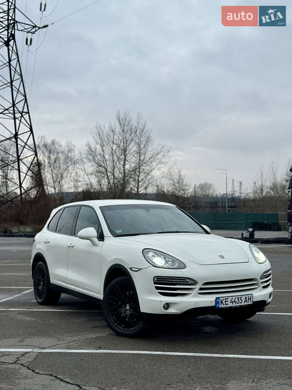 Внедорожник / Кроссовер Porsche Cayenne 2011 в Киеве