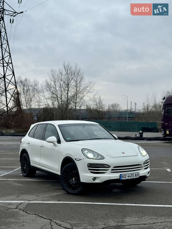 Внедорожник / Кроссовер Porsche Cayenne 2011 в Киеве