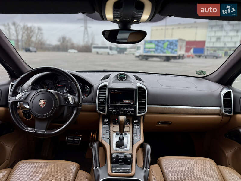Внедорожник / Кроссовер Porsche Cayenne 2011 в Киеве