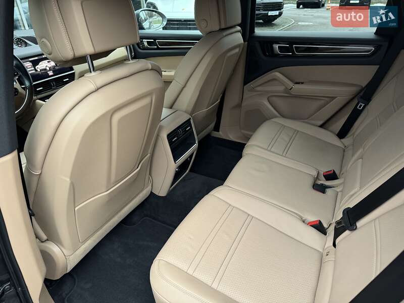 Внедорожник / Кроссовер Porsche Cayenne 2020 в Днепре фото 14 Внедорожник / Кроссовер Porsche Cayenne 2020 в Днепре