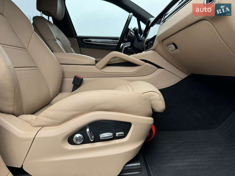 Внедорожник / Кроссовер Porsche Cayenne 2020 в Днепре фото 22 Внедорожник / Кроссовер Porsche Cayenne 2020 в Днепре