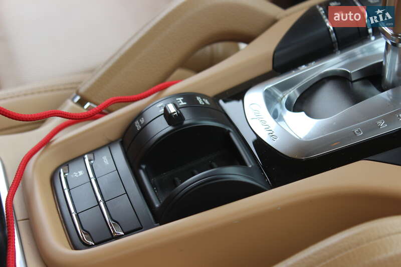 Внедорожник / Кроссовер Porsche Cayenne 2015 в Днепре фото 19 Внедорожник / Кроссовер Porsche Cayenne 2015 в Днепре