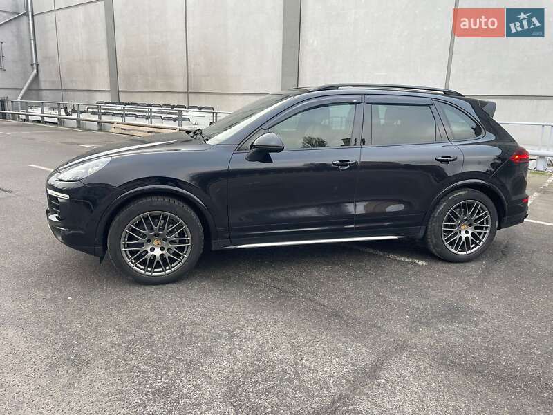 Внедорожник / Кроссовер Porsche Cayenne 2017 в Киеве фото 15 Внедорожник / Кроссовер Porsche Cayenne 2017 в Киеве