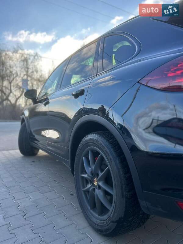 Внедорожник / Кроссовер Porsche Cayenne 2012 в Киеве фото 3 Внедорожник / Кроссовер Porsche Cayenne 2012 в Киеве