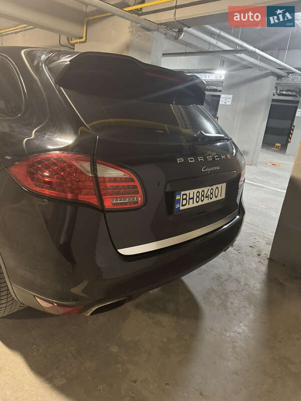 Внедорожник / Кроссовер Porsche Cayenne 2013 в Одессе