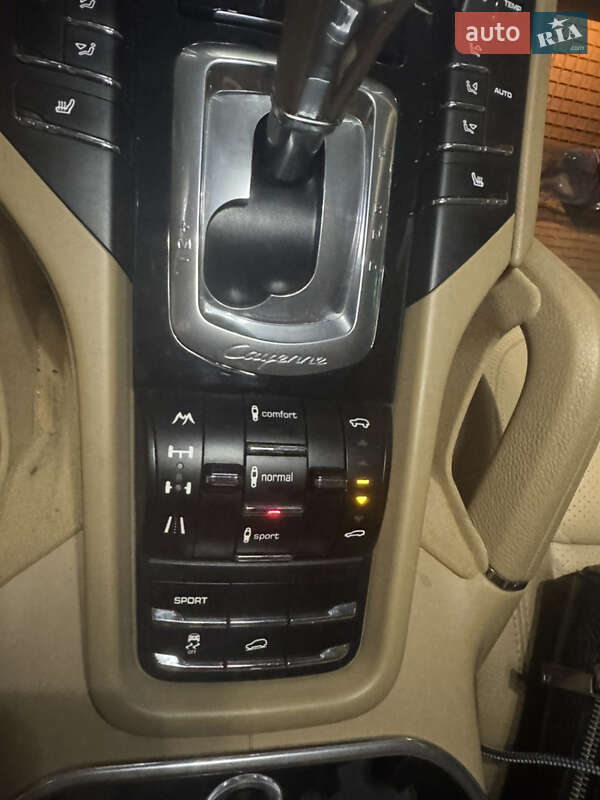 Внедорожник / Кроссовер Porsche Cayenne 2013 в Одессе