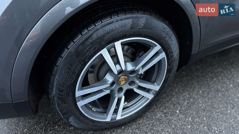 Внедорожник / Кроссовер Porsche Cayenne 2022 в Полтаве