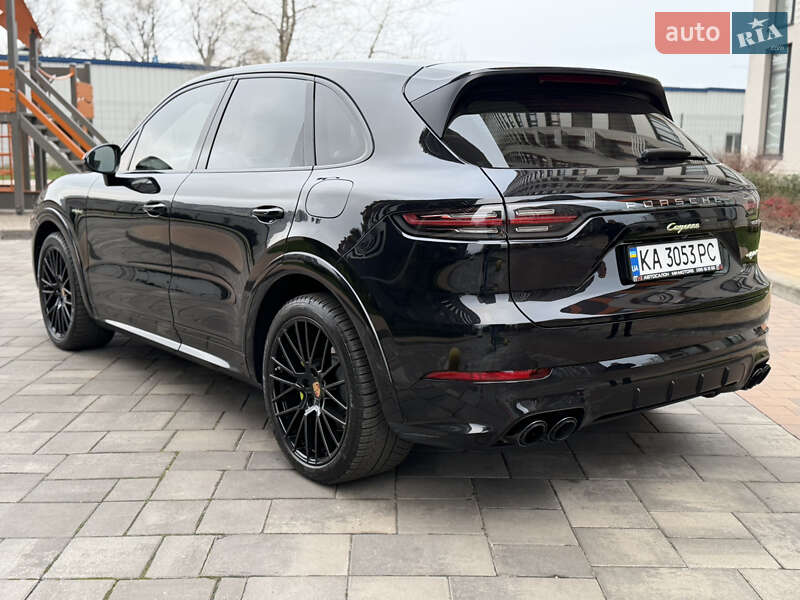 Внедорожник / Кроссовер Porsche Cayenne 2018 в Киеве фото 14 Внедорожник / Кроссовер Porsche Cayenne 2018 в Киеве