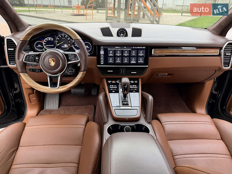 Внедорожник / Кроссовер Porsche Cayenne 2018 в Киеве фото 38 Внедорожник / Кроссовер Porsche Cayenne 2018 в Киеве