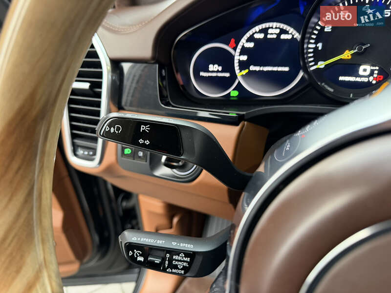 Внедорожник / Кроссовер Porsche Cayenne 2018 в Киеве фото 44 Внедорожник / Кроссовер Porsche Cayenne 2018 в Киеве