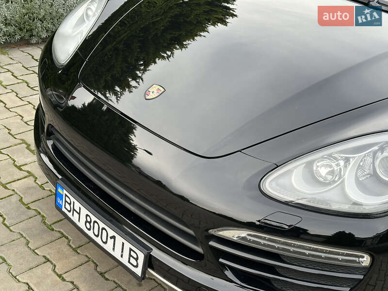 Внедорожник / Кроссовер Porsche Cayenne 2013 в Одессе