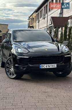 Позашляховик / Кросовер Porsche Cayenne 2017 в Стрию