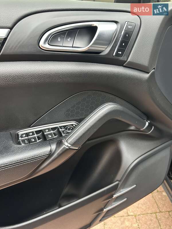 Внедорожник / Кроссовер Porsche Cayenne 2017 в Стрые фото 48 Внедорожник / Кроссовер Porsche Cayenne 2017 в Стрые