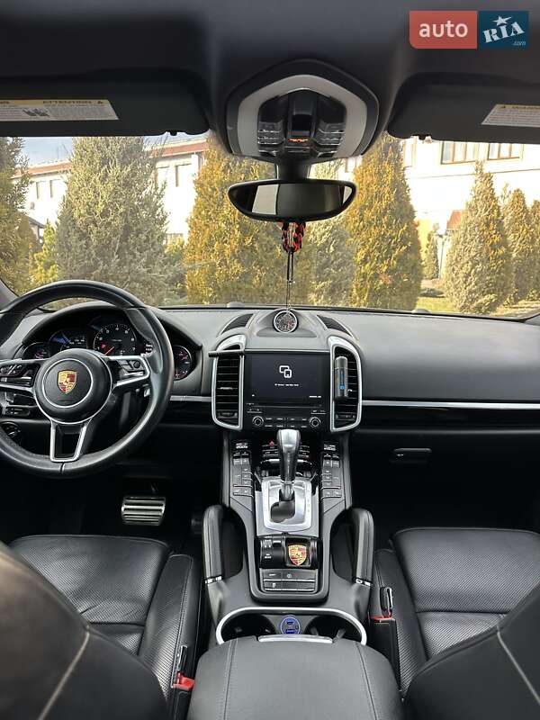 Внедорожник / Кроссовер Porsche Cayenne 2017 в Стрые фото 78 Внедорожник / Кроссовер Porsche Cayenne 2017 в Стрые