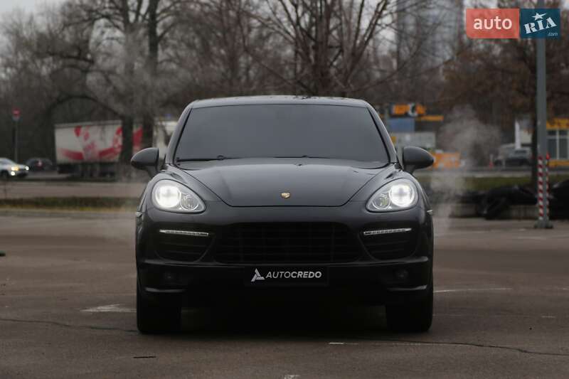 Внедорожник / Кроссовер Porsche Cayenne 2013 в Киеве