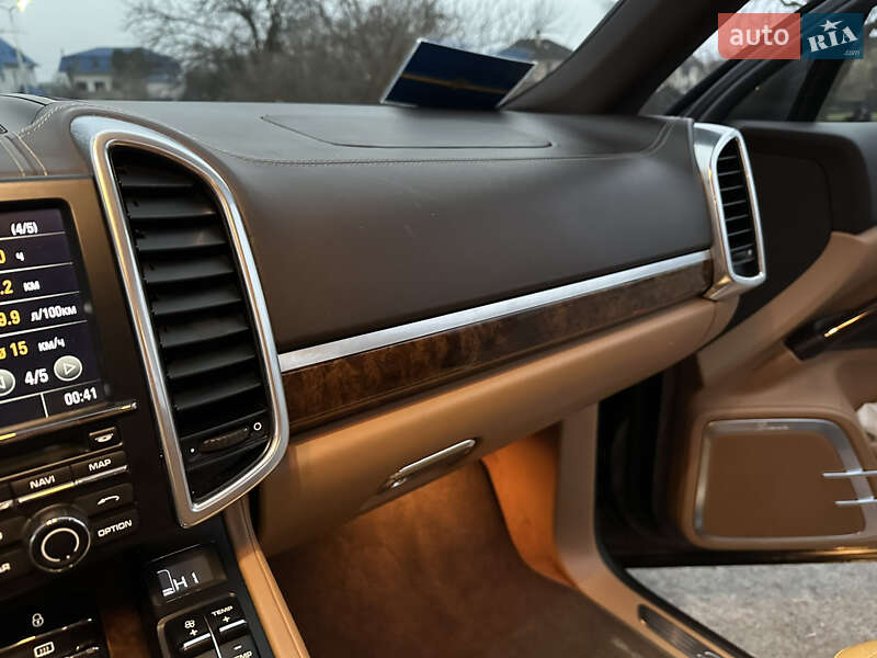 Внедорожник / Кроссовер Porsche Cayenne 2011 в Киеве фото 20 Внедорожник / Кроссовер Porsche Cayenne 2011 в Киеве