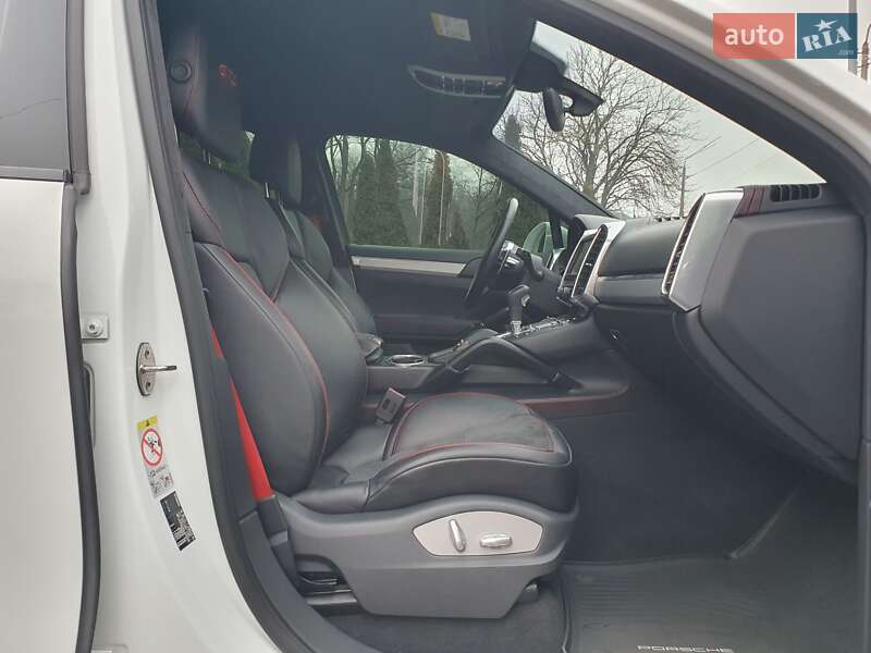 Внедорожник / Кроссовер Porsche Cayenne 2015 в Киеве фото 37 Внедорожник / Кроссовер Porsche Cayenne 2015 в Киеве