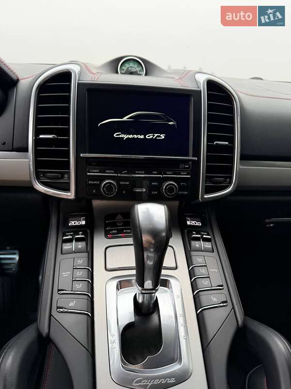 Внедорожник / Кроссовер Porsche Cayenne 2015 в Киеве фото 44 Внедорожник / Кроссовер Porsche Cayenne 2015 в Киеве