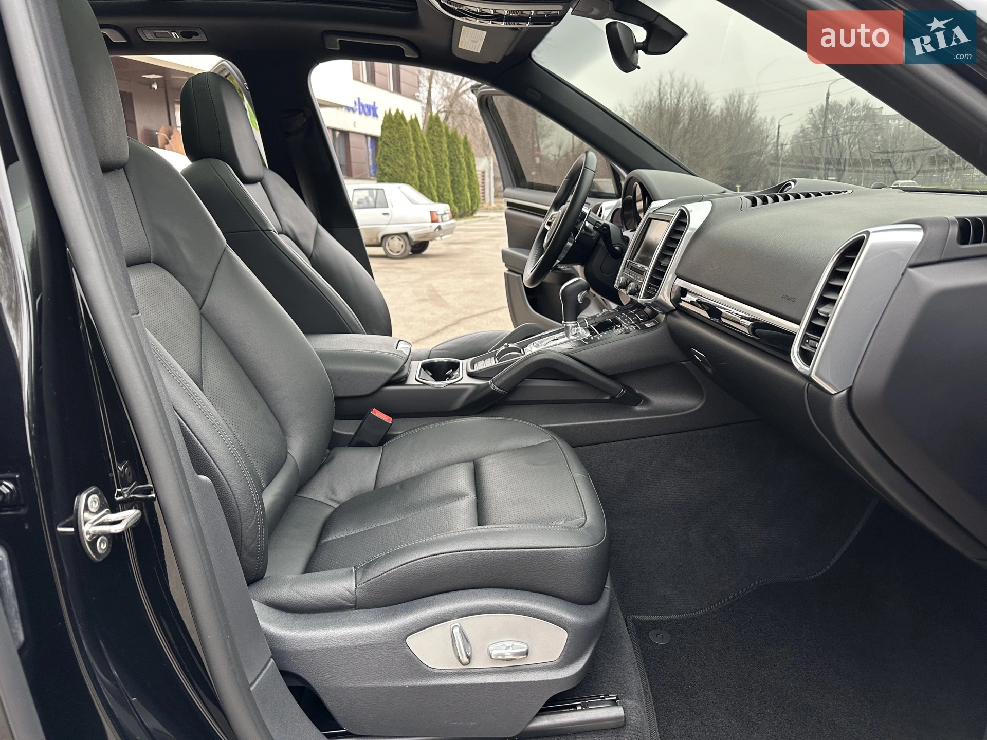 2016 Porsche Cayenne - мініатюра 53
