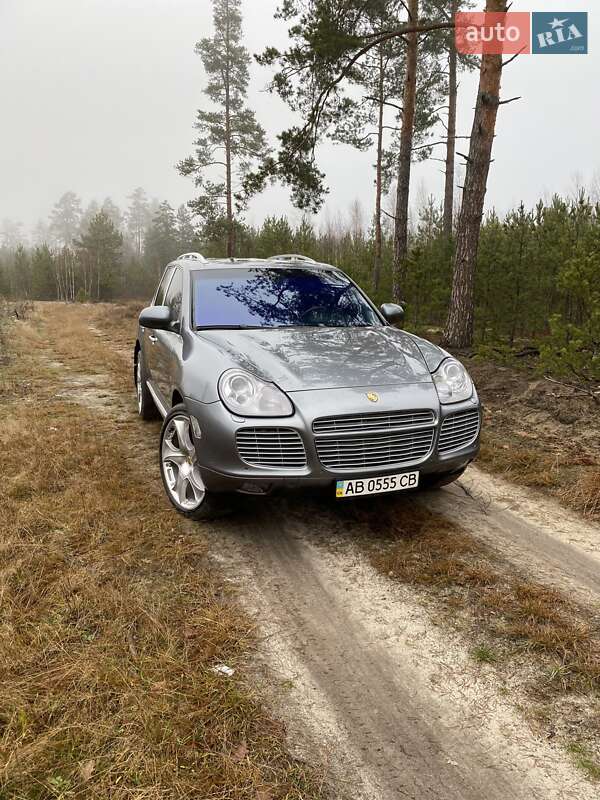 Внедорожник / Кроссовер Porsche Cayenne 2005 в Рокитном
