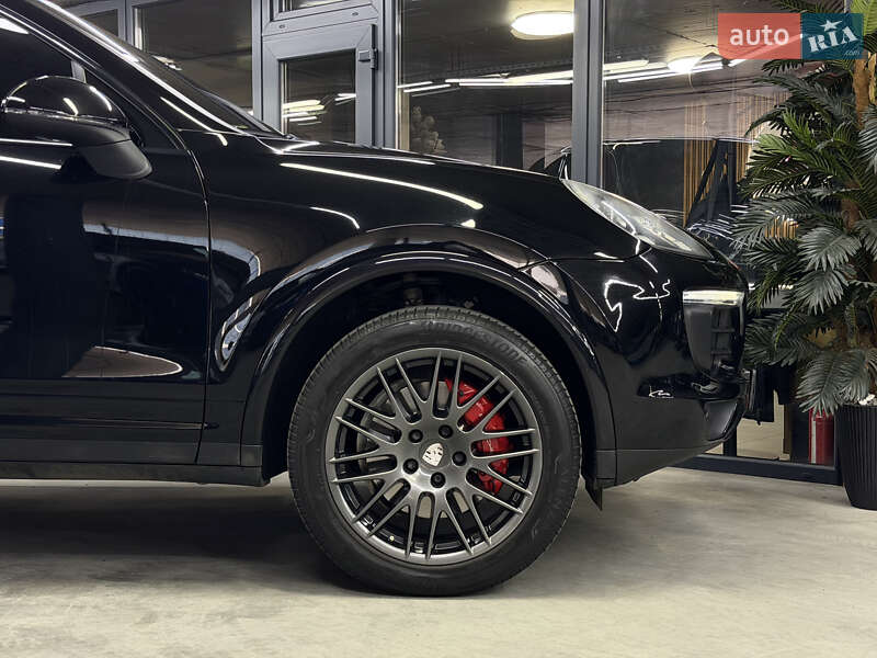 Внедорожник / Кроссовер Porsche Cayenne 2016 в Одессе