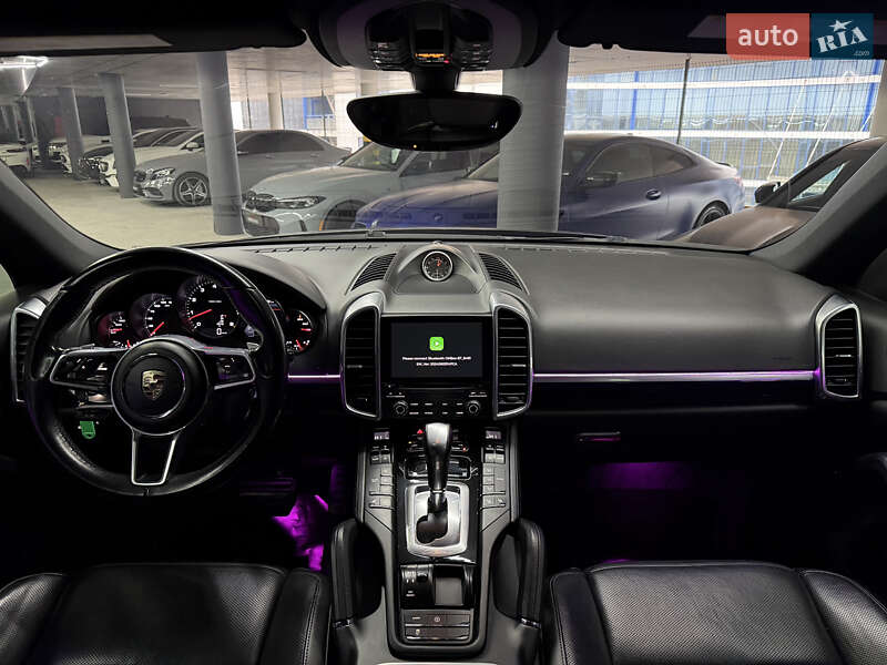 Внедорожник / Кроссовер Porsche Cayenne 2016 в Одессе