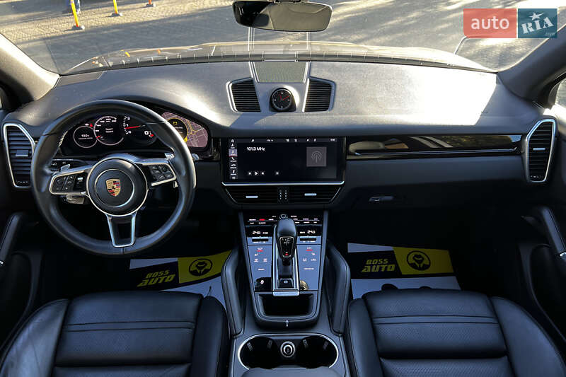 Внедорожник / Кроссовер Porsche Cayenne 2019 в Львове