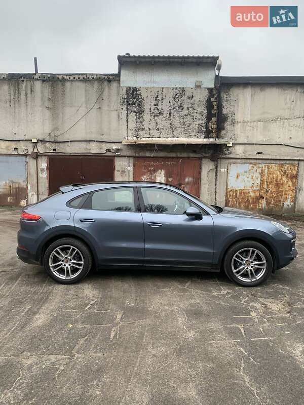Внедорожник / Кроссовер Porsche Cayenne 2020 в Киеве