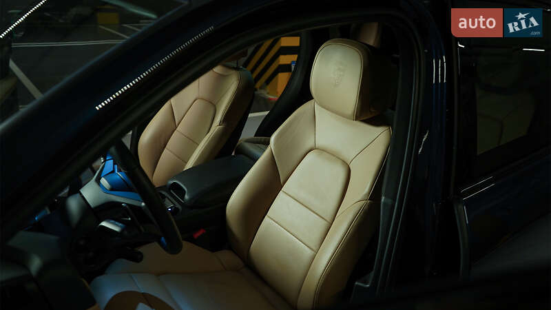 Внедорожник / Кроссовер Porsche Cayenne 2024 в Киеве