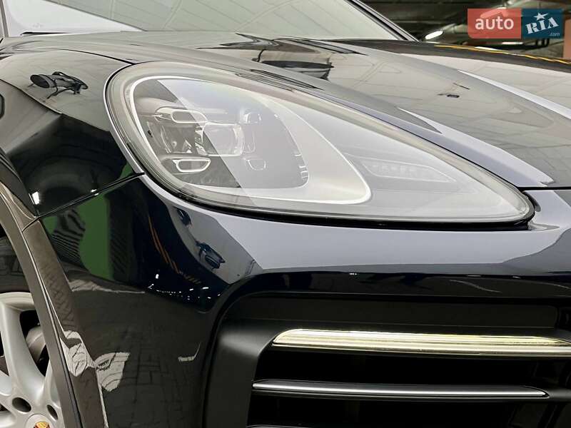 Внедорожник / Кроссовер Porsche Cayenne 2018 в Киеве