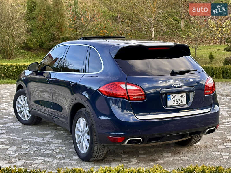 Внедорожник / Кроссовер Porsche Cayenne 2011 в Тернополе