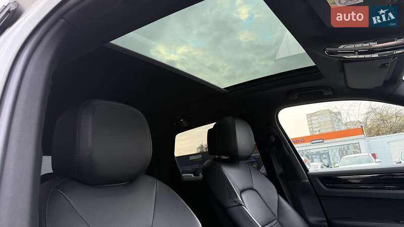 Внедорожник / Кроссовер Porsche Cayenne 2017 в Одессе