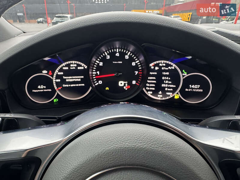 Внедорожник / Кроссовер Porsche Cayenne 2019 в Киеве