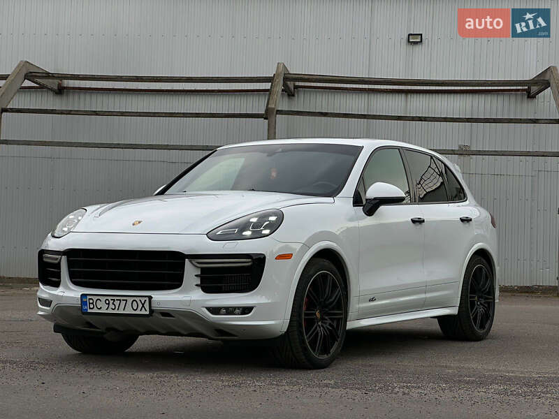 Позашляховик / Кросовер Porsche Cayenne 2016 в Львові