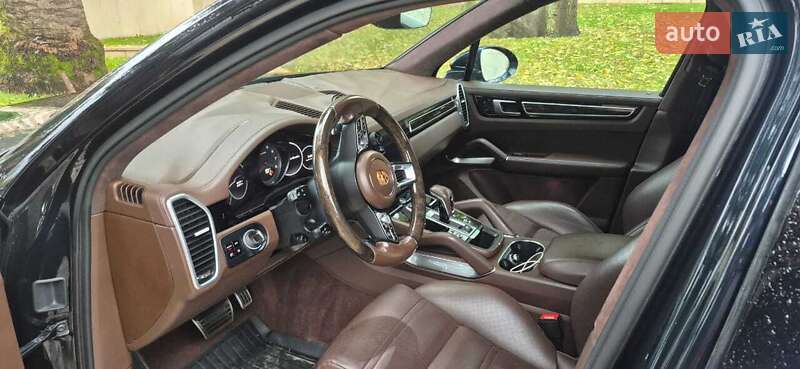 Позашляховик / Кросовер Porsche Cayenne 2018 в Києві