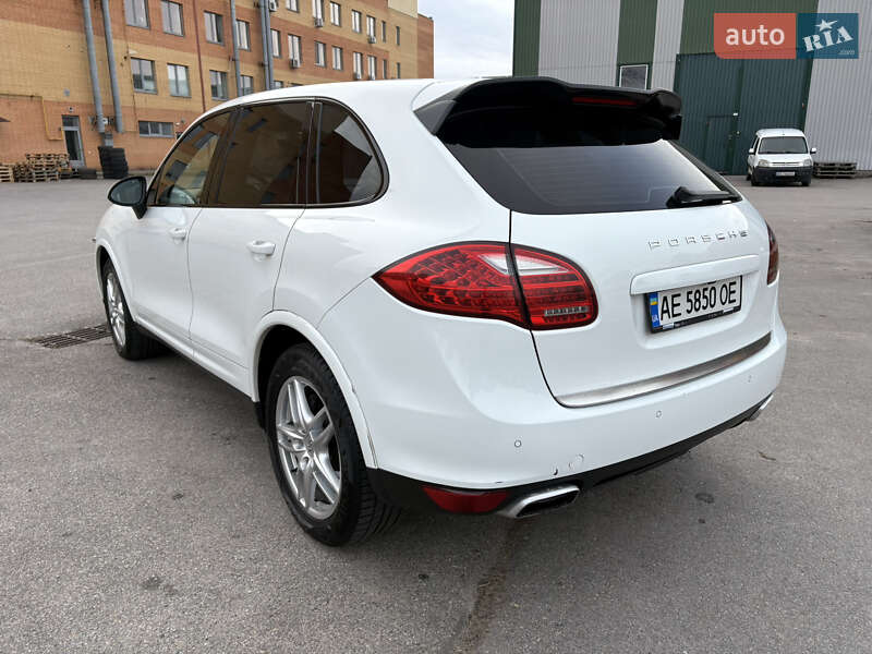Внедорожник / Кроссовер Porsche Cayenne 2013 в Днепре