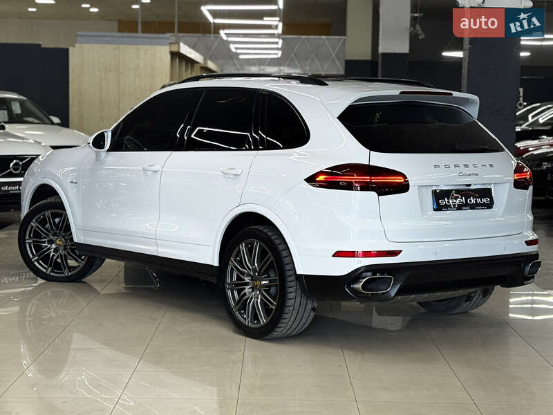 Позашляховик / Кросовер Porsche Cayenne 2016 в Миколаєві фото 8 Позашляховик / Кросовер Porsche Cayenne 2016 в Миколаєві