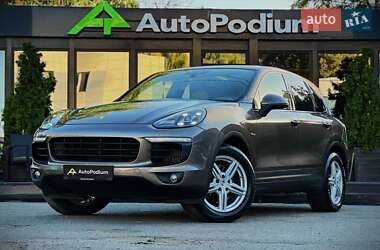 Позашляховик / Кросовер Porsche Cayenne 2016 в Києві