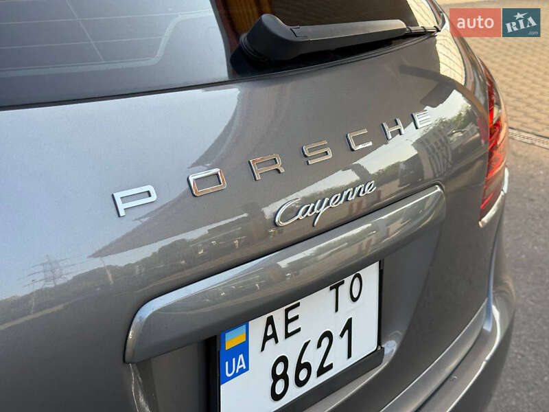 Внедорожник / Кроссовер Porsche Cayenne 2012 в Днепре