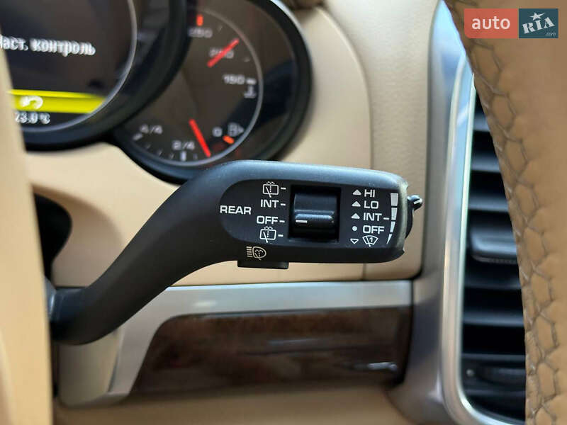 Внедорожник / Кроссовер Porsche Cayenne 2012 в Днепре