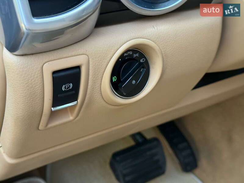 Внедорожник / Кроссовер Porsche Cayenne 2012 в Днепре