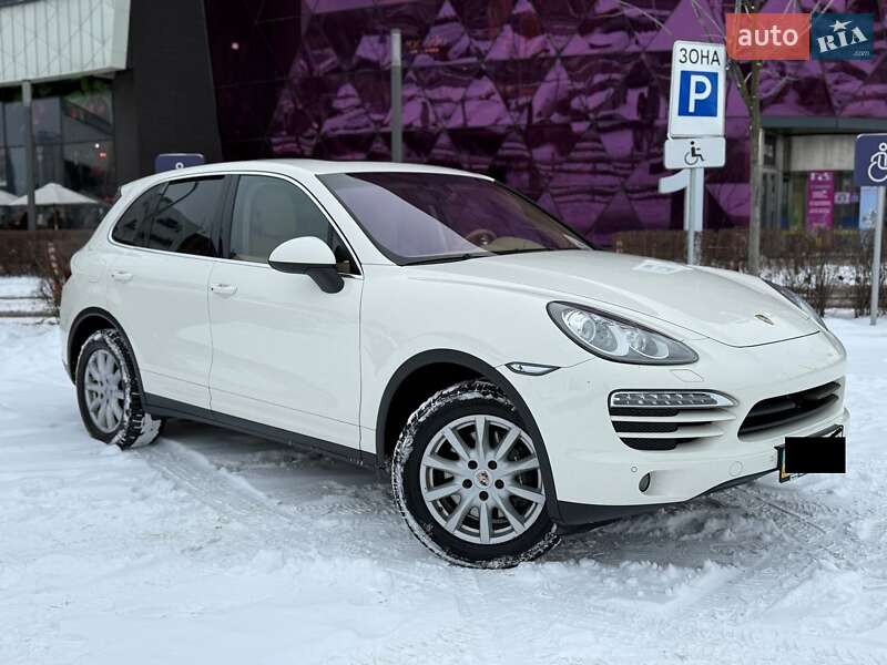 2010 Porsche Cayenne, VIN WP1ZZZ92ZBLA00209:plate — фото 1 (autoria)