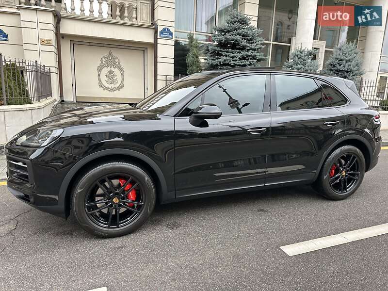 Внедорожник / Кроссовер Porsche Cayenne 2025 в Киеве