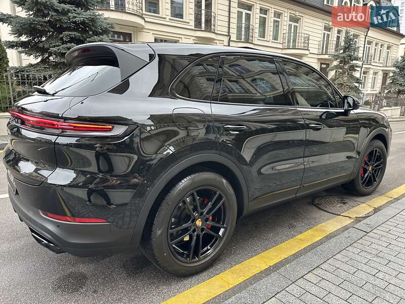 Внедорожник / Кроссовер Porsche Cayenne 2025 в Киеве